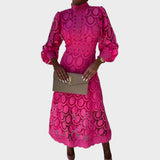 Danica - Δαντελένιο φόρεμα με φουσκωτά μανίκια και ψηλό γιακά