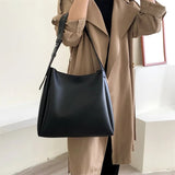 Zara | Μινιμαλιστική κομψότητα για κάθε καθημερινή περίσταση
